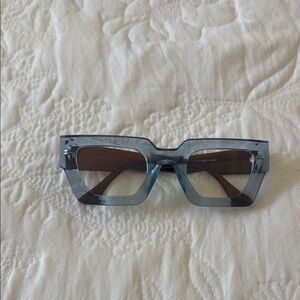 Stylish Blue Square Sunglasses